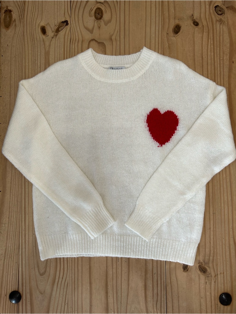 Cezele Cream Ivory Chunky Knit Crewneck Pullover Sweater with Red Heart Accent